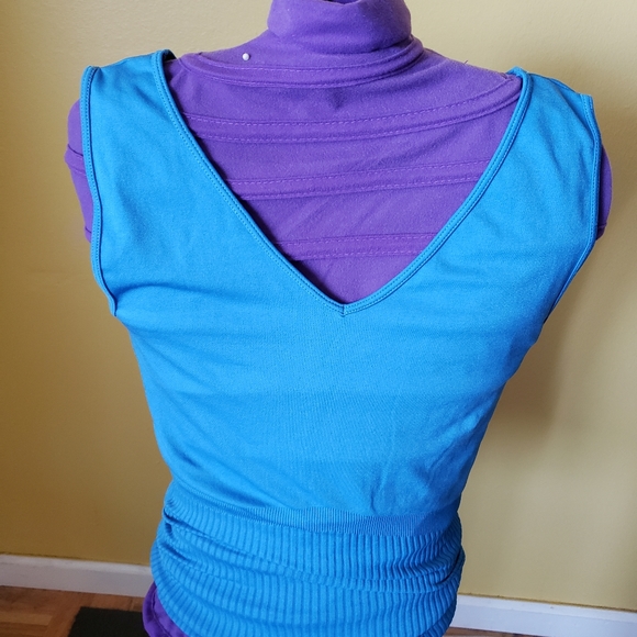 Top - Picture 3 of 4